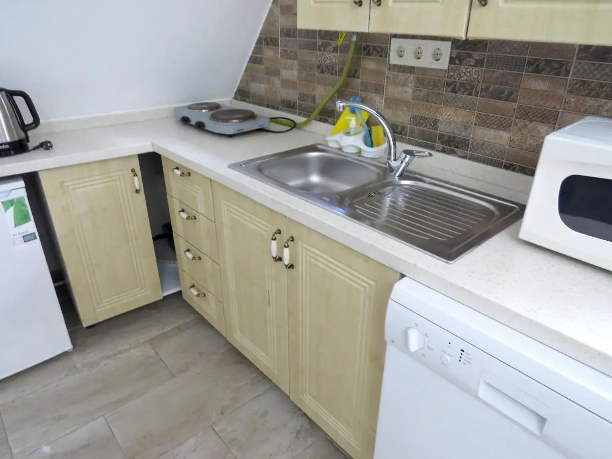 Istanberry - Berry Life Apartments Istanbul 2*,